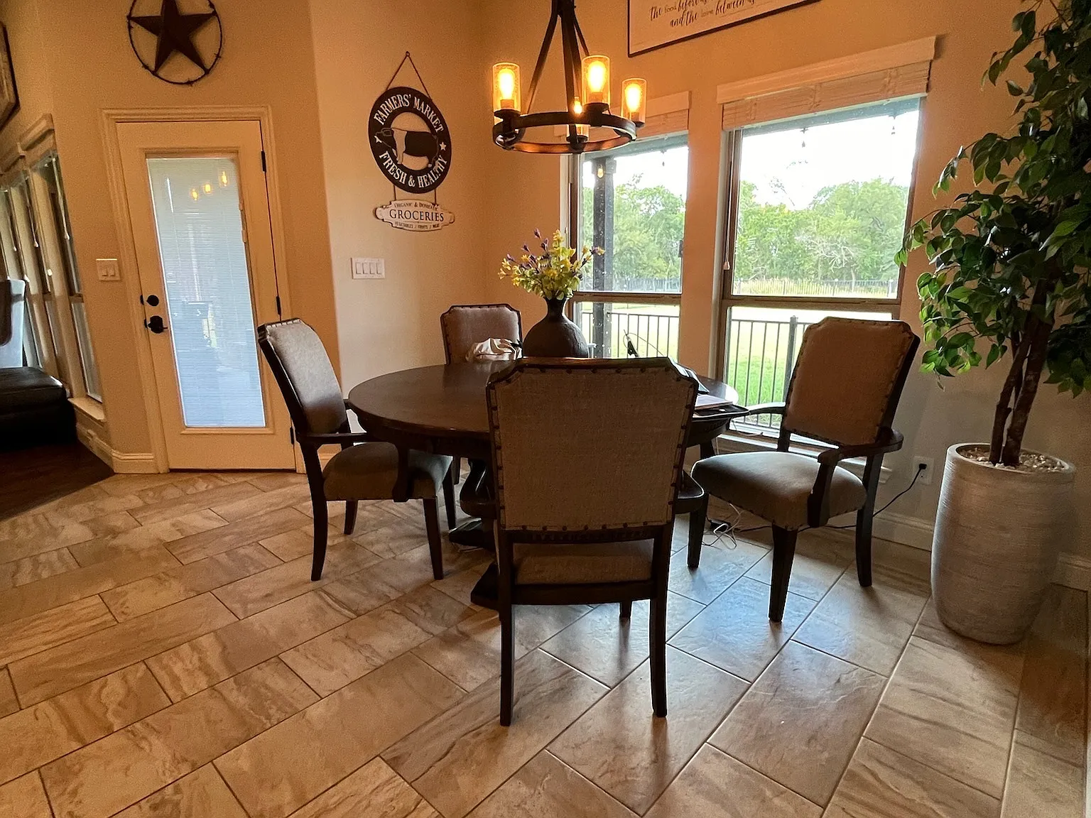 2063 Buck Court - Unit... — Photo 3