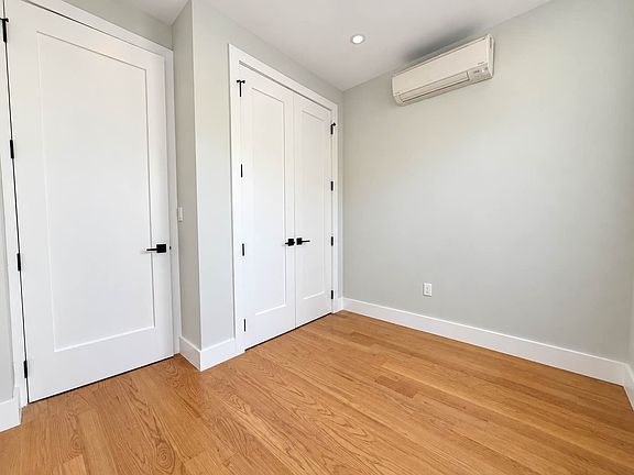 3rd image of 68-28 64th St #1