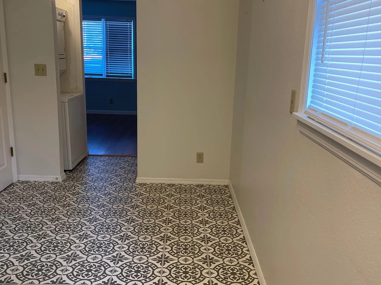 2 bed, 1.5 bath, 1100 sqft, $1,250 — Photo 4