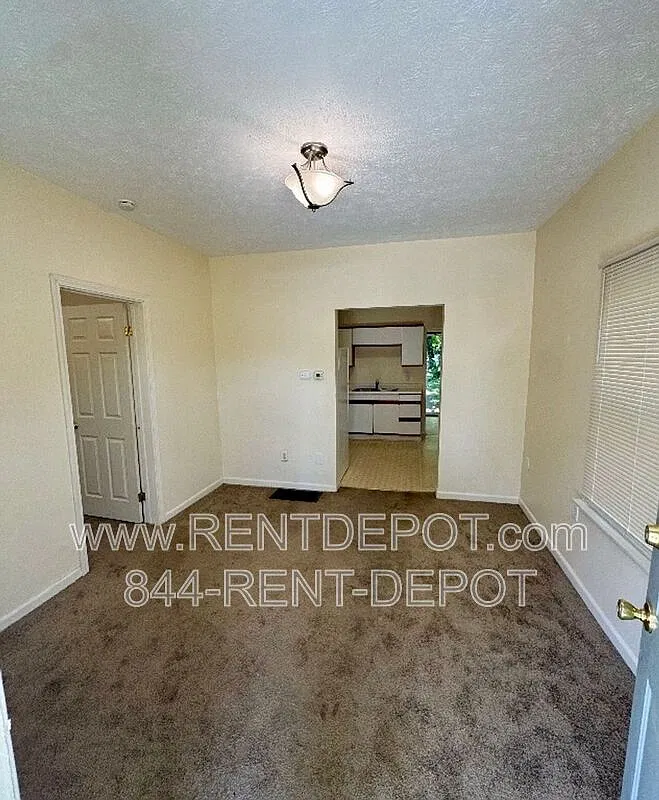2 bed, 1.0 bath, 630 sqft, $850 — Photo 2