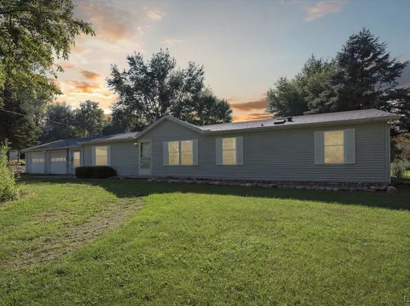 2360 Osseo St, Osseo, MI 49266