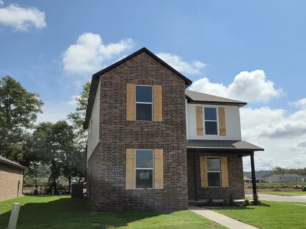 4554 W Triangle St, Fayetteville, AR 72704