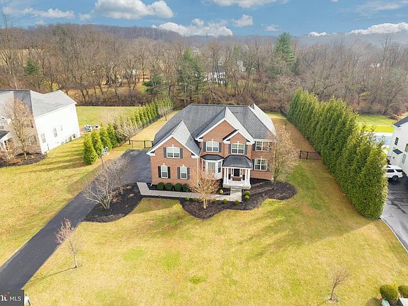 3rd image of 154 Freedom Rider Trl