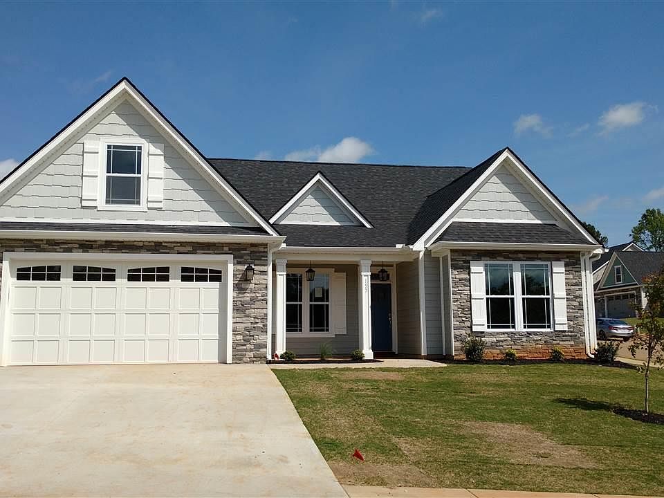 1st image of 111 Highlands Dr
