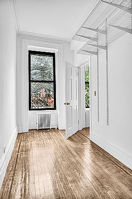5th image of 446 W 51st St #2