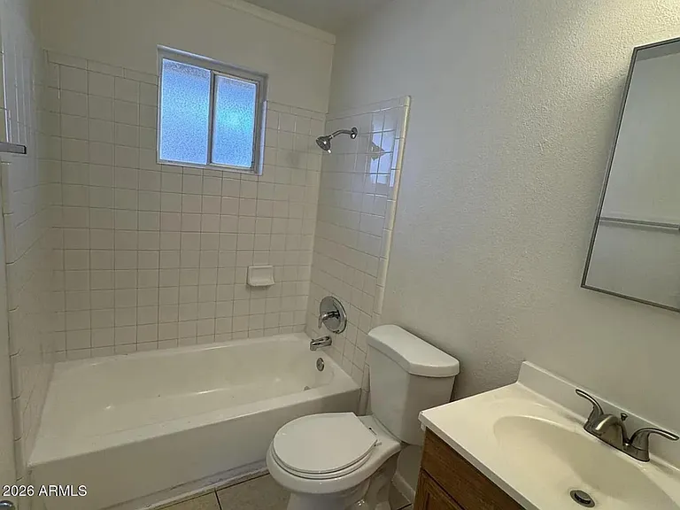 10831 N 18th Ave #1 — Photo 2