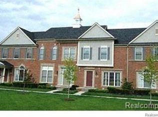 1558 E Lakeview Ln, Canton, MI 48187