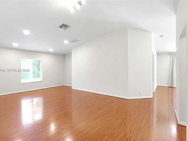 5603 SE Graham Dr — Photo 13