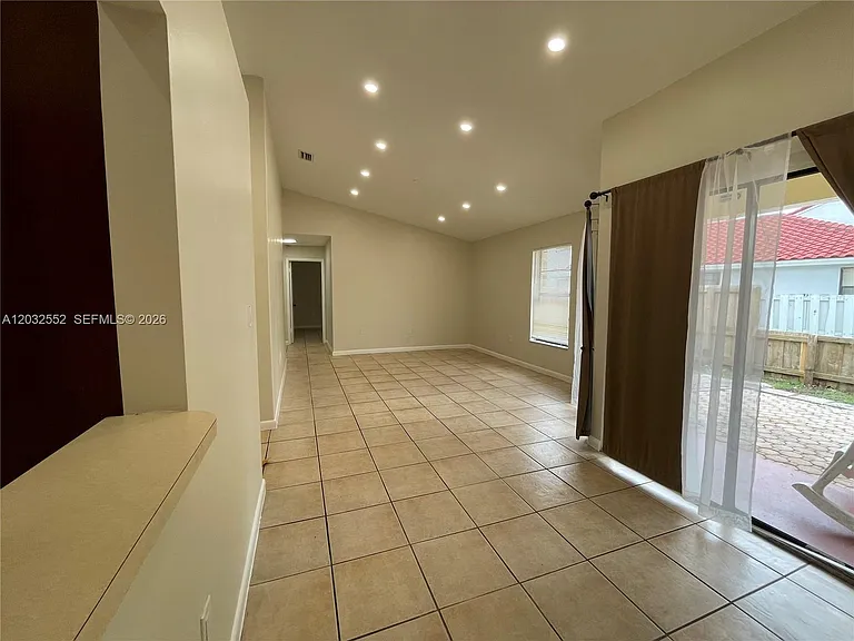 1511 San Remo Cir #1511 — Photo 18