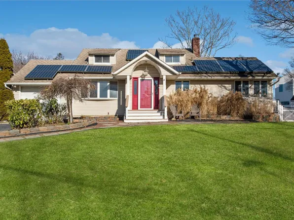 5 Eldorado Drive, East Northport, NY 11731