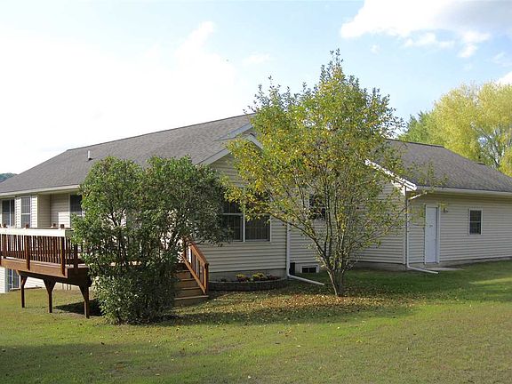 3rd image of 160 Blue Bird Ln