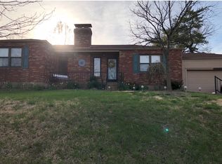 3515 Pinoak Pl, Saint Louis, MO 63125