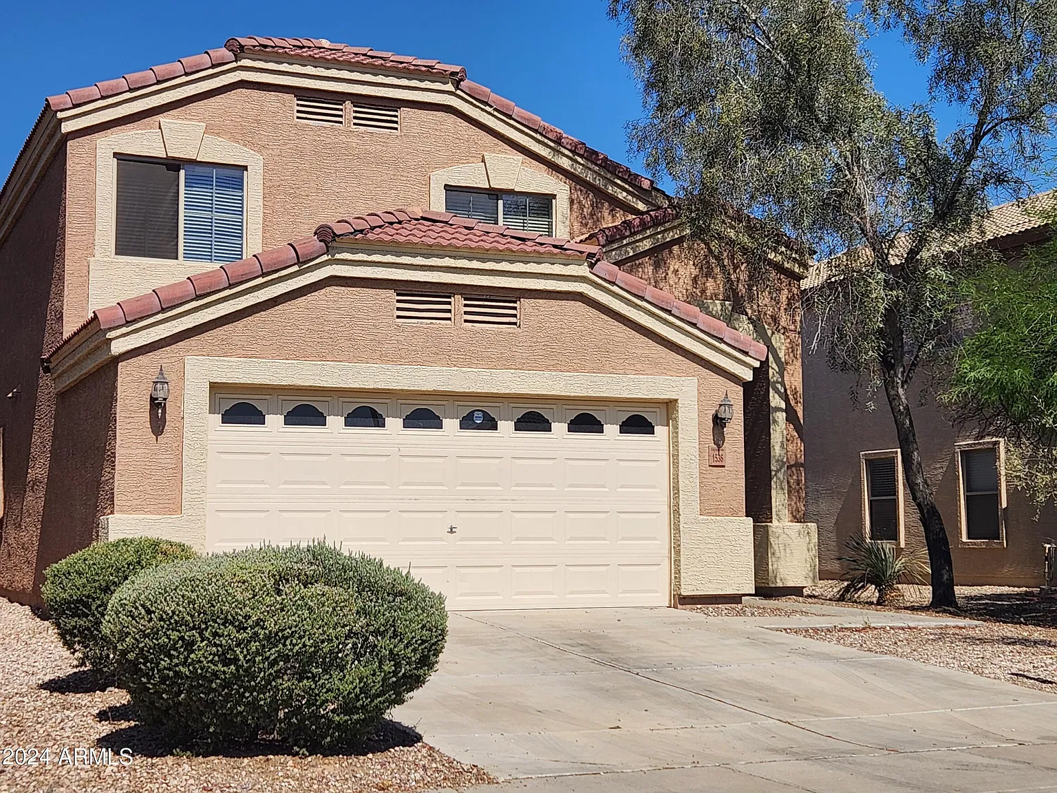 4 bed, 3.0 bath, 2469 sqft, $2,000 — Photo 2