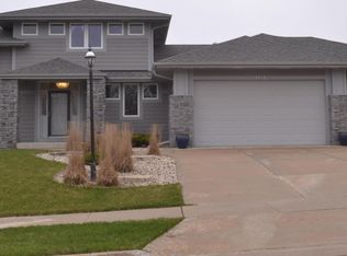 3912 Oakmont Trl, Waukesha, WI