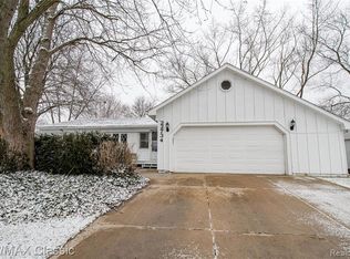 22734 Chestnut Tree Way, Novi, MI 48375