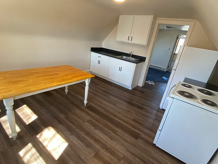 748 Maple St #30 — Photo 6
