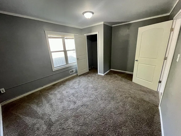 2813 Cottage Grove Ave #2 — Photo 5