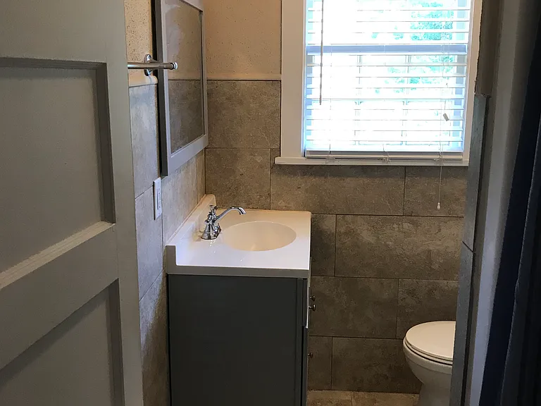 1407 N Jackson St — Photo 2