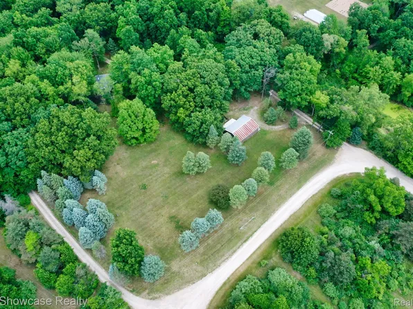 5195 Hunters Rdg, Holly, MI 48442