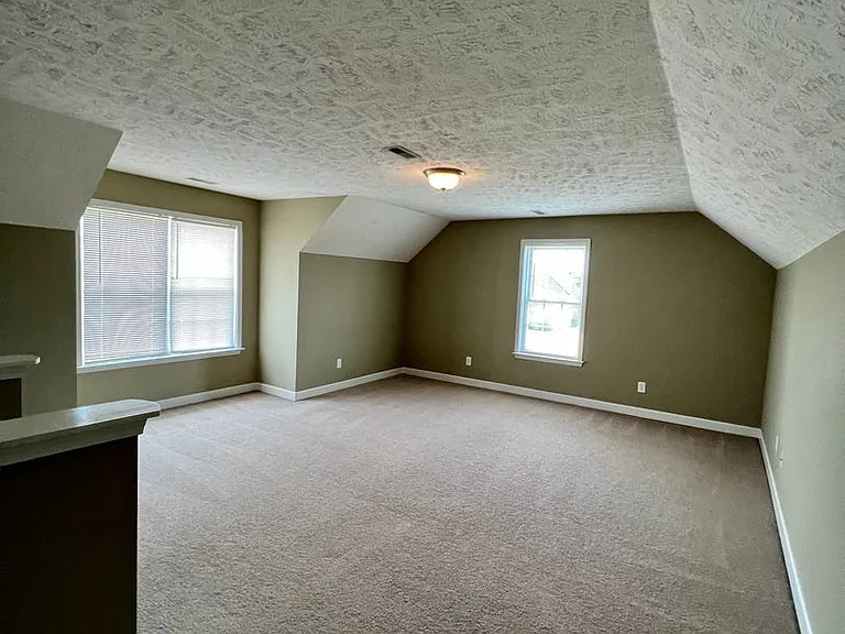 1030 Coral Dr — Photo 19