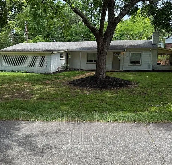 1004 Blanton Pl — Photo 1