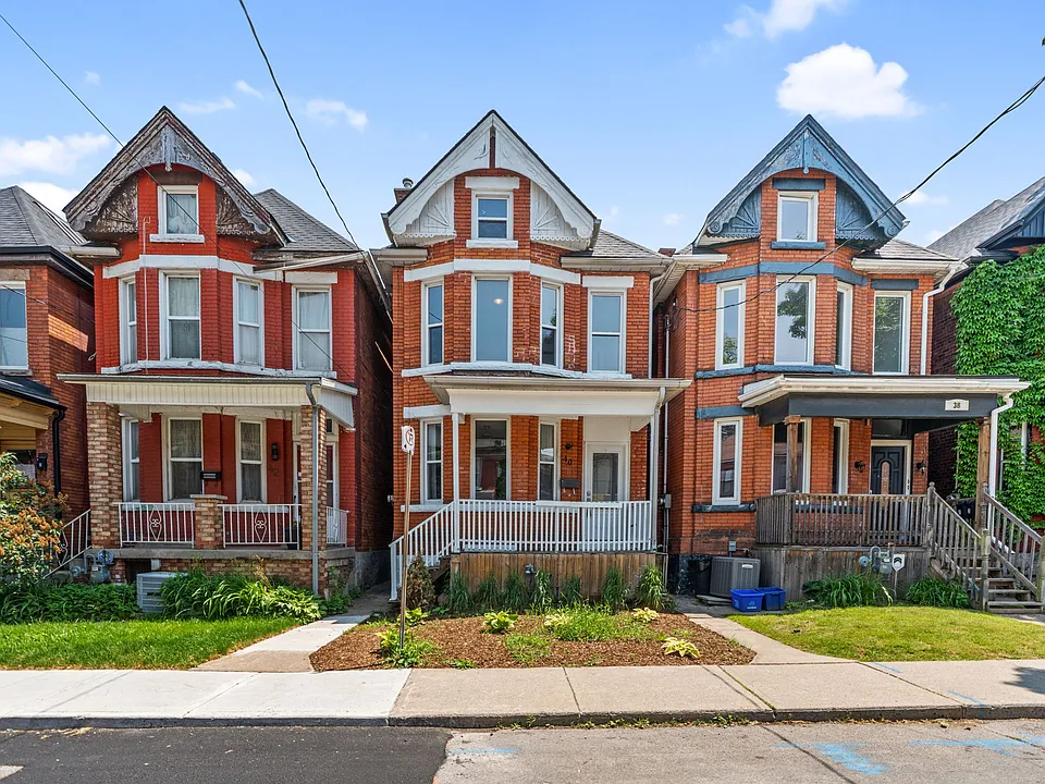 40 Ashley St
