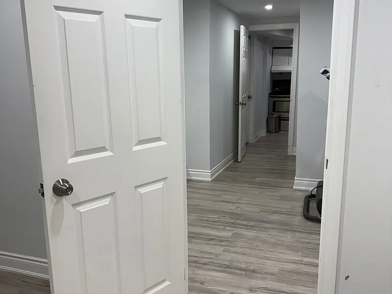 858 Khan Cres #BASEMENT — Photo 6