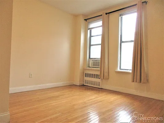 Rented by City Connections Realty | media 26