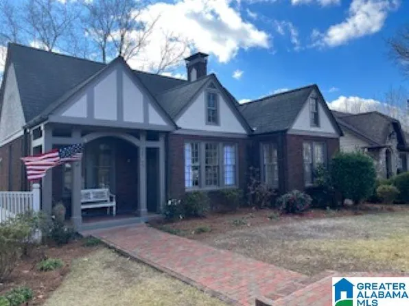 2305 English Village Ln, Birmingham, AL 35223