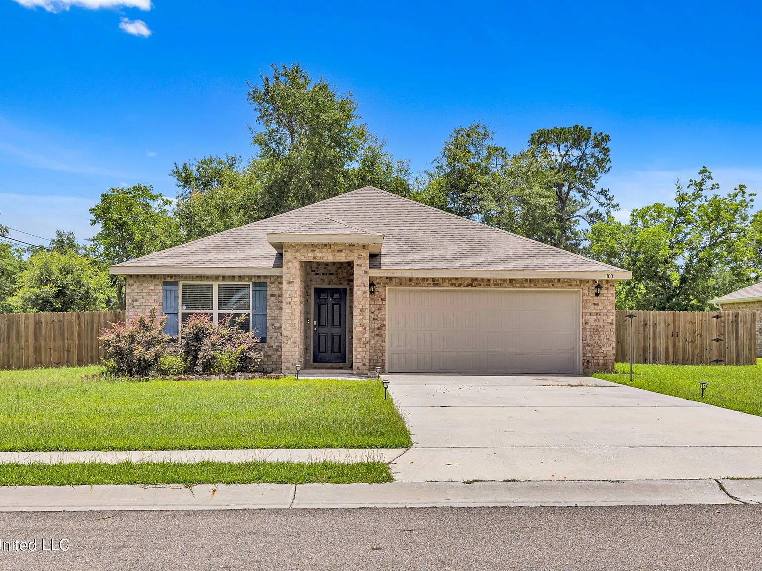 4 bed, 2.0 bath, 1830 sqft, $2,150 — Photo 1