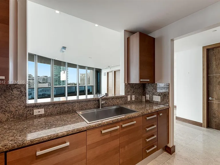 5959 Collins Ave #1001 — Photo 7