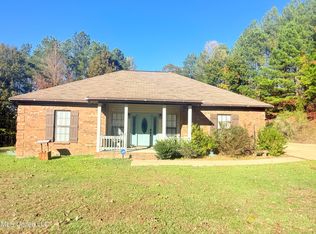 300 Deer Hollow Rd, Grenada, MS 38901