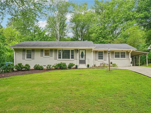2120 Meadowbrook Ln SE, Marietta, GA 30067