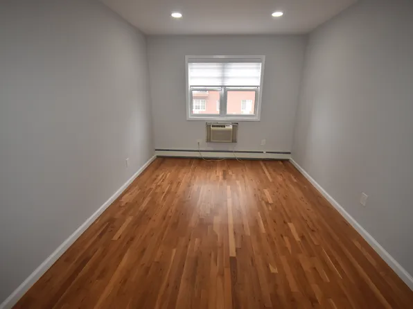 135-35 82nd Avenue image 4 of 11