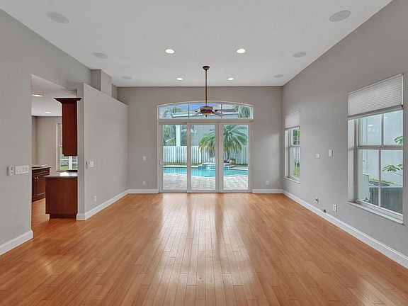 4th image of 5501 NW 54th Lane