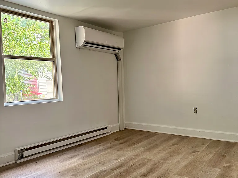 217 W 11th St #2 — Photo 9