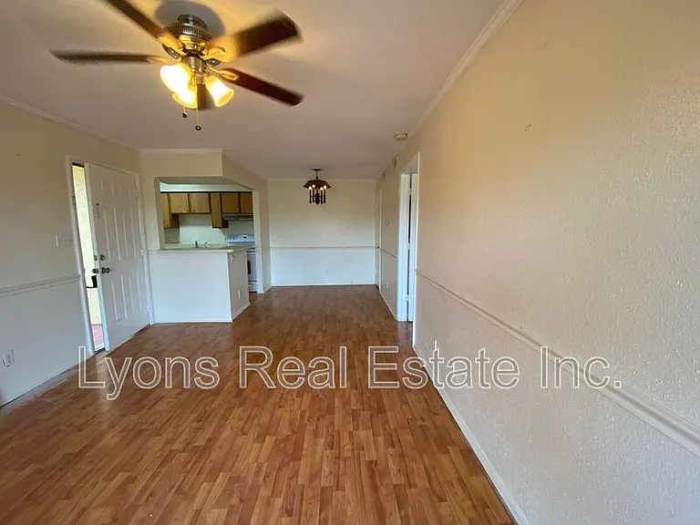 2855 Winkler Ave #124 — Photo 23