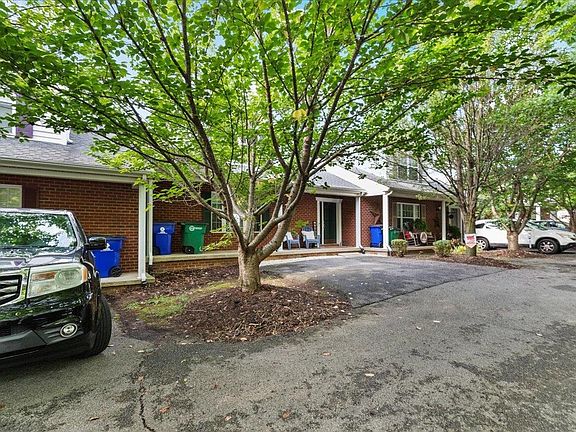 5th image of 265 Tall Oak Blvd