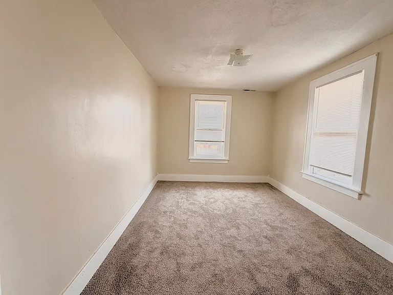 19504 Bigelow St #2 — Photo 11