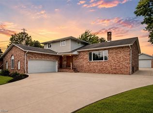 3350 Wallings Rd, North Royalton, OH 44133
