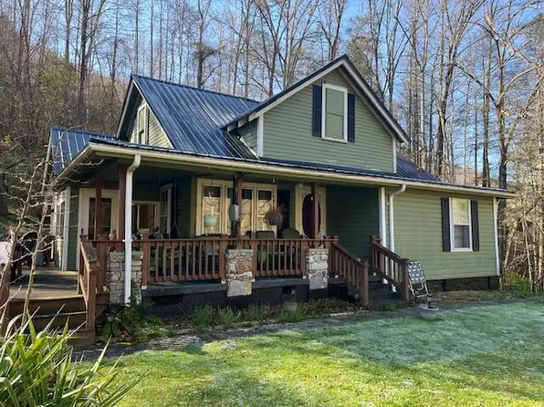 5949 W Highway 221, Bledsoe, KY 40810