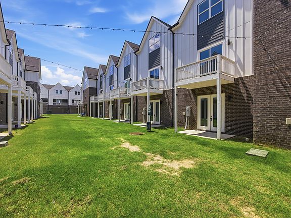 5th image of 5706 Sofias Cir