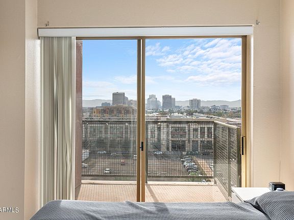4th image of 4750 N CENTRAL Avenue #8H