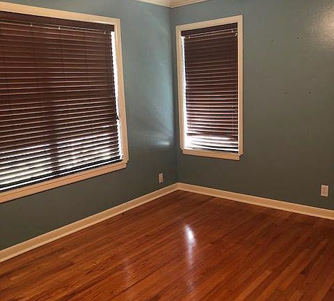 4th image of 4525 Hamlin Dr