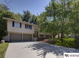 10241 Mockingbird Dr, Omaha, NE 68127