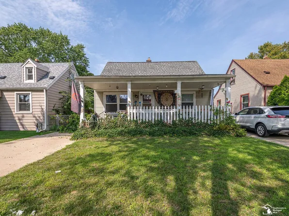 5120 Niagara St, Wayne, MI 48184