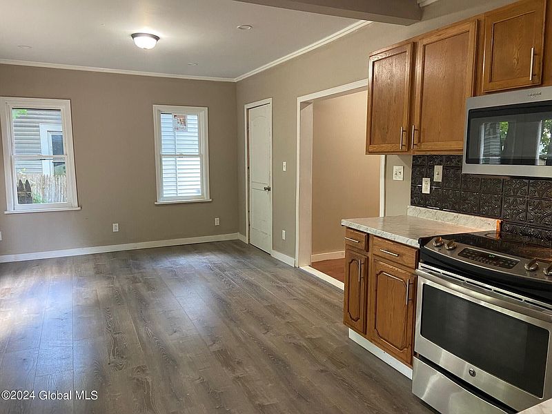 2nd image of 20 Chestnut Street