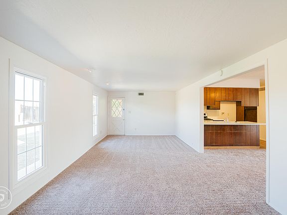 3rd image of 7446 W Comet Ave