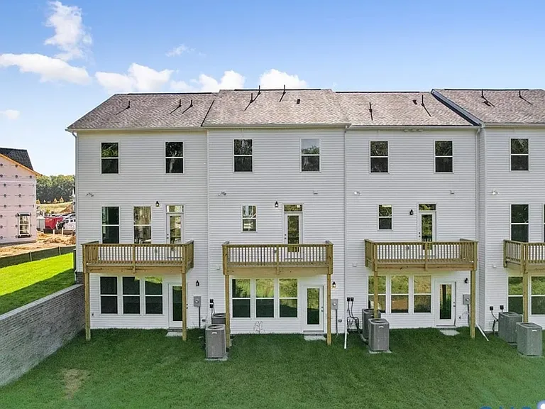 342 Mount McCauley Way #1 — Photo 3