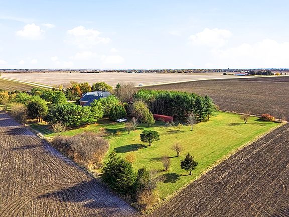 3rd image of 10731 Somonauk Rd
